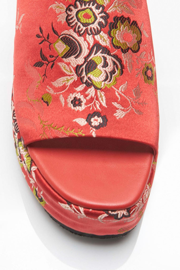 Harbor Brocade Platform