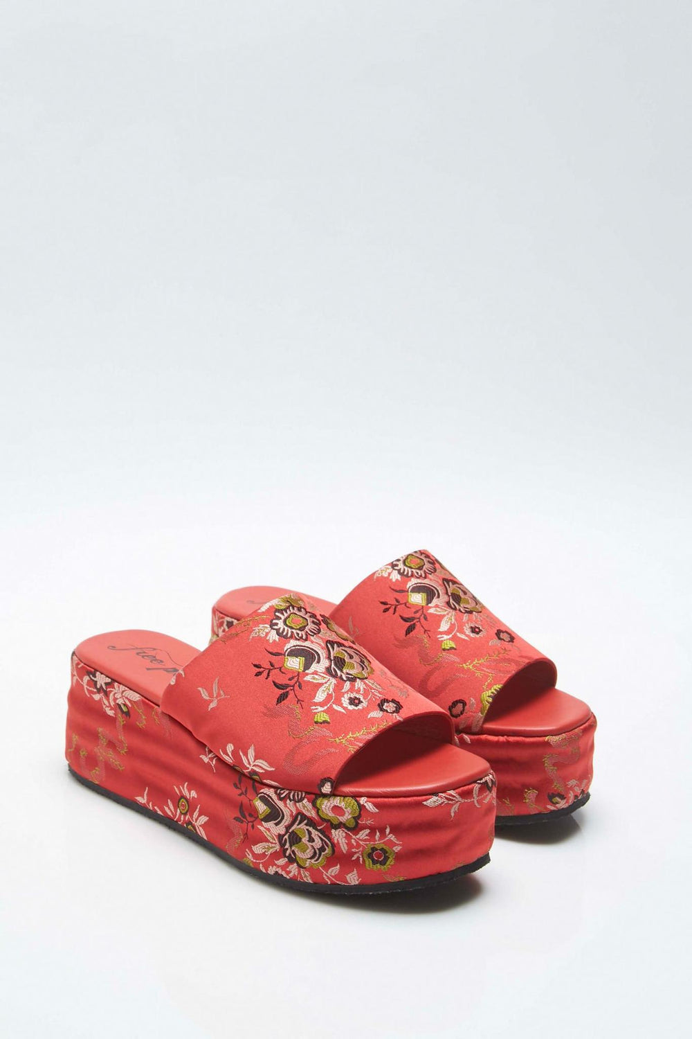 Harbor Brocade Platform